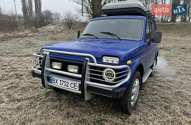 Внедорожник / Кроссовер ВАЗ / Lada 21213 Niva 2000 в Волочиске