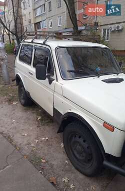 Позашляховик / Кросовер ВАЗ / Lada 21213 Niva 1998 в Києві