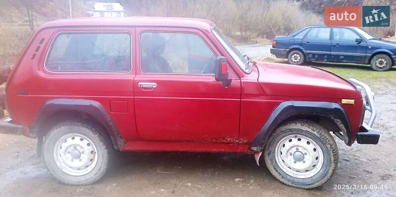 Внедорожник / Кроссовер ВАЗ / Lada 21213 Niva 2002 в Косове