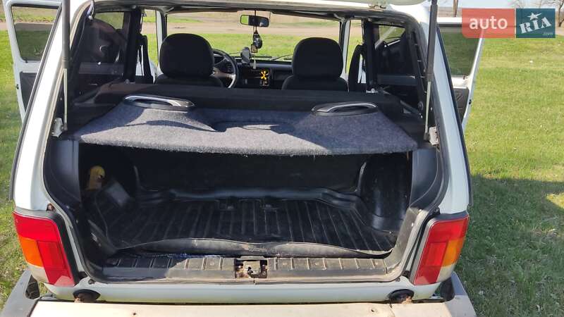 Внедорожник / Кроссовер ВАЗ / Lada 21213 Niva 2003 в Петрове фото 3 Внедорожник / Кроссовер ВАЗ / Lada 21213 Niva 2003 в Петрове