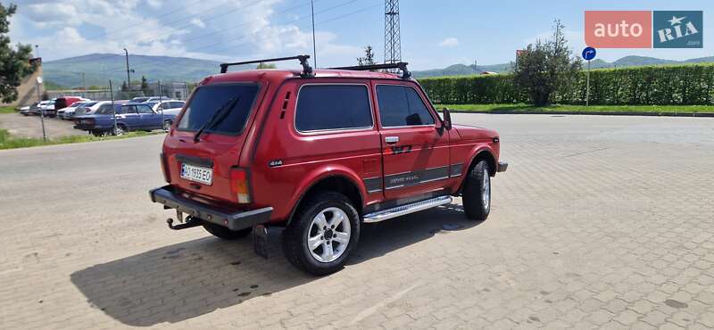 Внедорожник / Кроссовер ВАЗ / Lada 21213 Niva 2004 в Мукачево