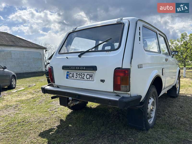 Позашляховик / Кросовер ВАЗ / Lada 21213 Niva 2000 в Первомайську