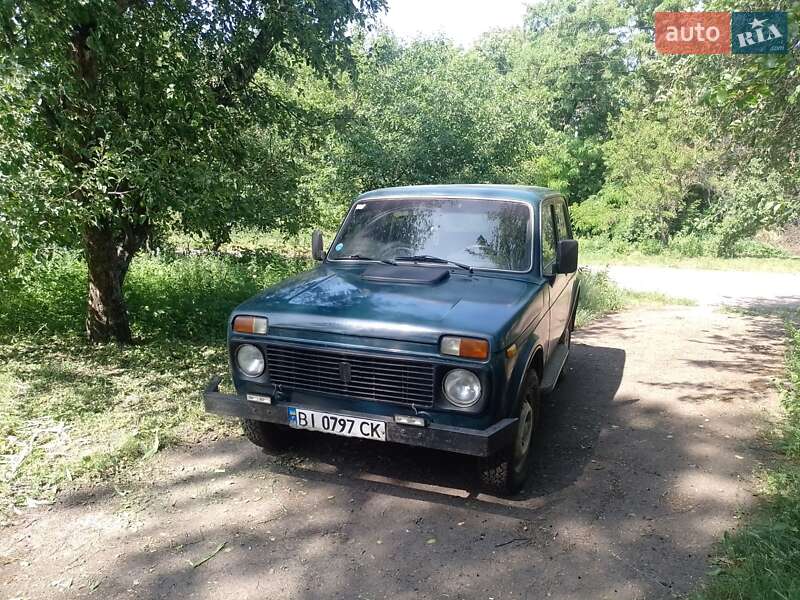 Позашляховик / Кросовер ВАЗ / Lada 21213 Niva 2002 в Шишаках