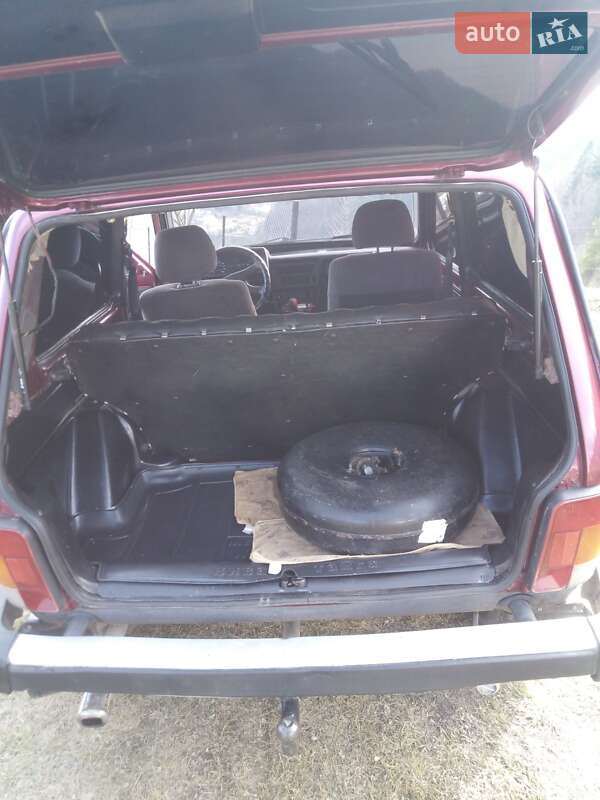 Позашляховик / Кросовер ВАЗ / Lada 21213 Niva 2002 в Косові
