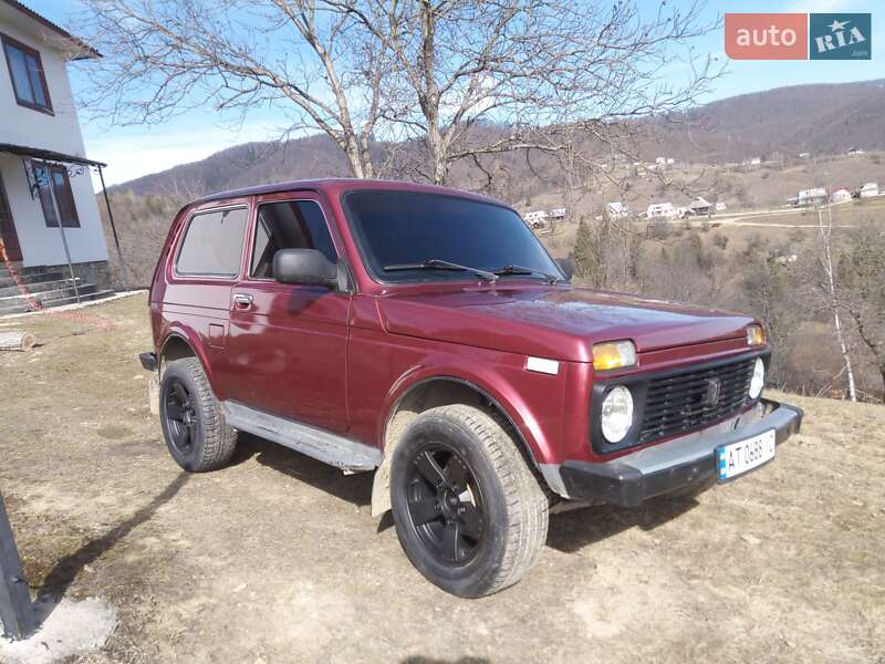 Позашляховик / Кросовер ВАЗ / Lada 21213 Niva 2002 в Косові