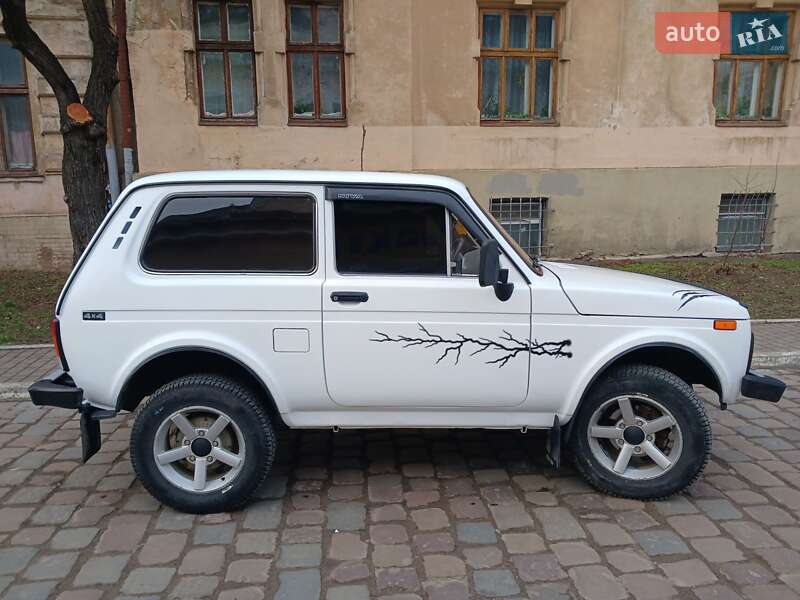 Внедорожник / Кроссовер ВАЗ / Lada 21213 Niva 1998 в Львове