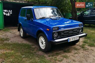 Позашляховик / Кросовер ВАЗ 21213 Niva 2005 в Градизьку