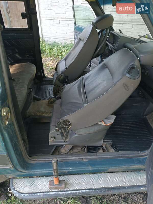Позашляховик / Кросовер ВАЗ / Lada 21213 Niva 2004 в Царичанці