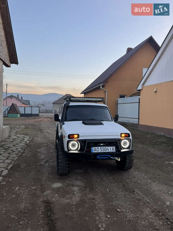 Позашляховик / Кросовер ВАЗ / Lada 21213 Niva 2005 в Ужгороді