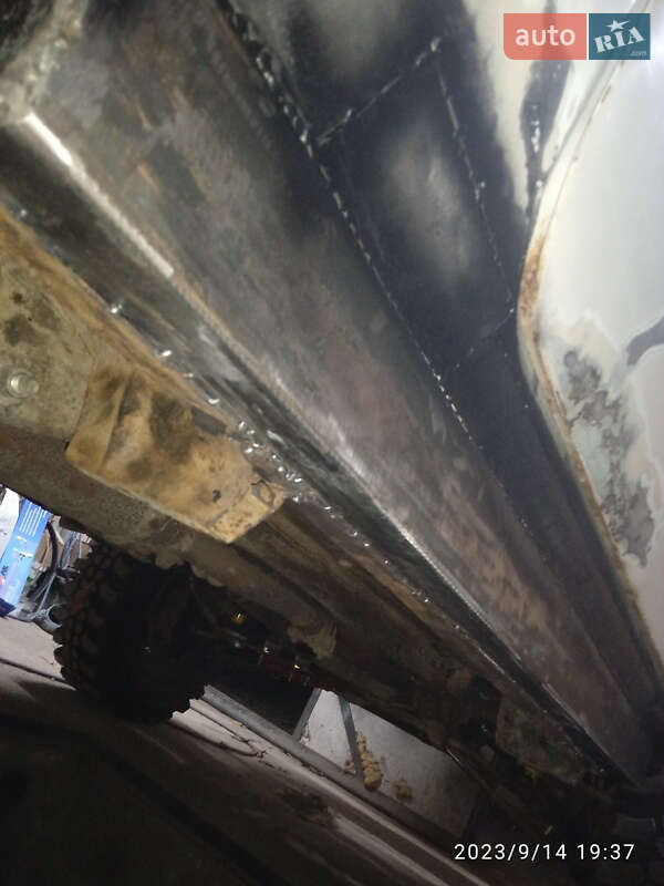 Позашляховик / Кросовер ВАЗ / Lada 21213 Niva 2005 в Ужгороді