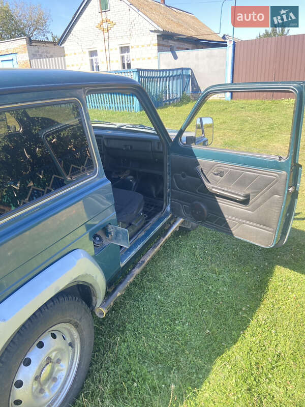 Внедорожник / Кроссовер ВАЗ / Lada 21213 Niva 2004 в Сумах