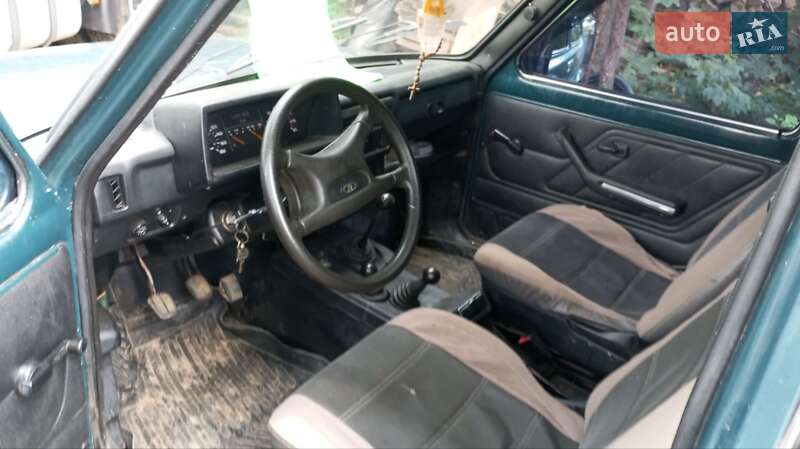 Внедорожник / Кроссовер ВАЗ / Lada 21213 Niva 2002 в Солотвине