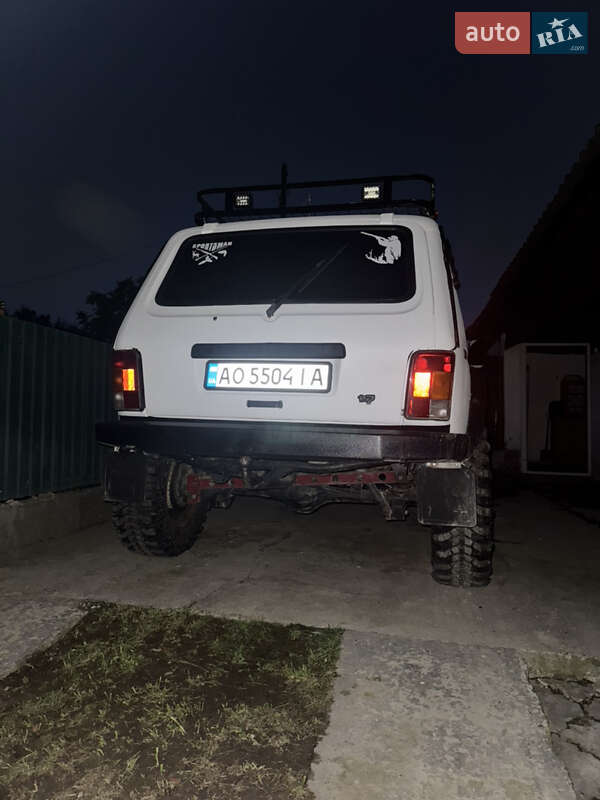 Позашляховик / Кросовер ВАЗ / Lada 21213 Niva 2005 в Ужгороді