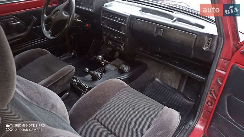 Внедорожник / Кроссовер ВАЗ / Lada 21213 Niva 1998 в Волочиске