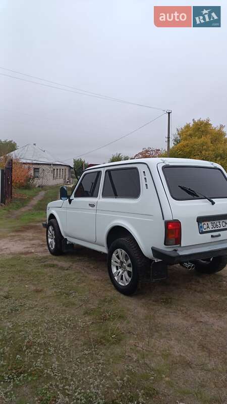 Внедорожник / Кроссовер ВАЗ 21213 Niva 2003 в 