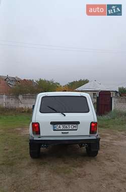 Внедорожник / Кроссовер ВАЗ 21213 Niva 2003 в 