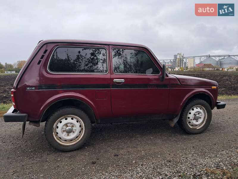 Внедорожник / Кроссовер ВАЗ / Lada 21213 Niva 2004 в Великой Багачке