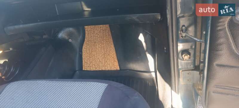 Внедорожник / Кроссовер ВАЗ / Lada 21213 Niva 2002 в Гайсине