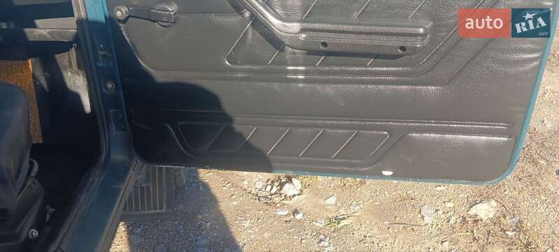 Внедорожник / Кроссовер ВАЗ / Lada 21213 Niva 2002 в Гайсине