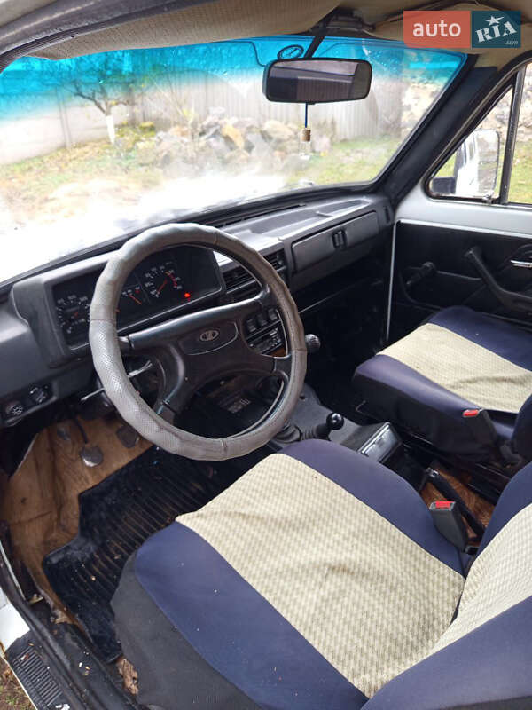 Внедорожник / Кроссовер ВАЗ / Lada 21213 Niva 1997 в Ильинцах фото 10 Внедорожник / Кроссовер ВАЗ / Lada 21213 Niva 1997 в Ильинцах
