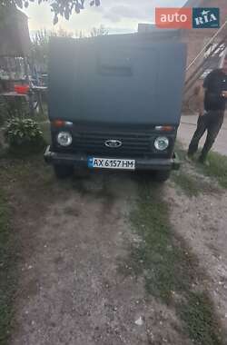 Позашляховик / Кросовер ВАЗ / Lada 21213 Niva 2002 в Краснокутську