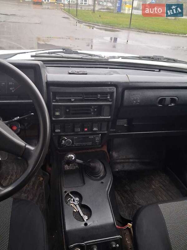 Позашляховик / Кросовер ВАЗ / Lada 21213 Niva 2003 в Конотопі