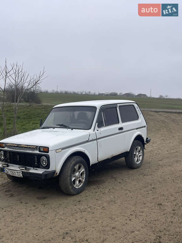 Внедорожник / Кроссовер ВАЗ / Lada 21213 Niva 1995 в Измаиле фото 4 Внедорожник / Кроссовер ВАЗ / Lada 21213 Niva 1995 в Измаиле