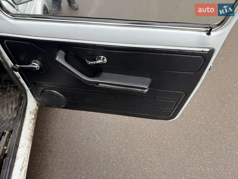 Внедорожник / Кроссовер ВАЗ / Lada 21213 Niva 2003 в Ромнах