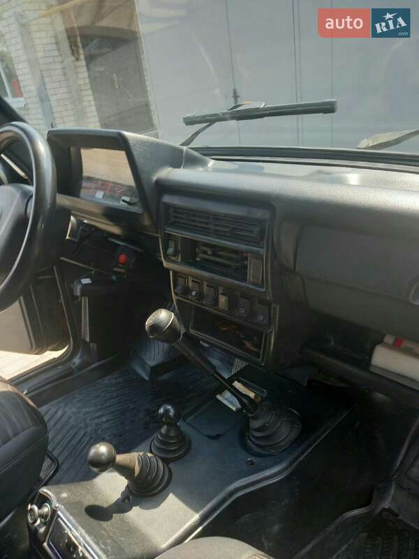 Внедорожник / Кроссовер ВАЗ 21214 / 4x4 2011 в 