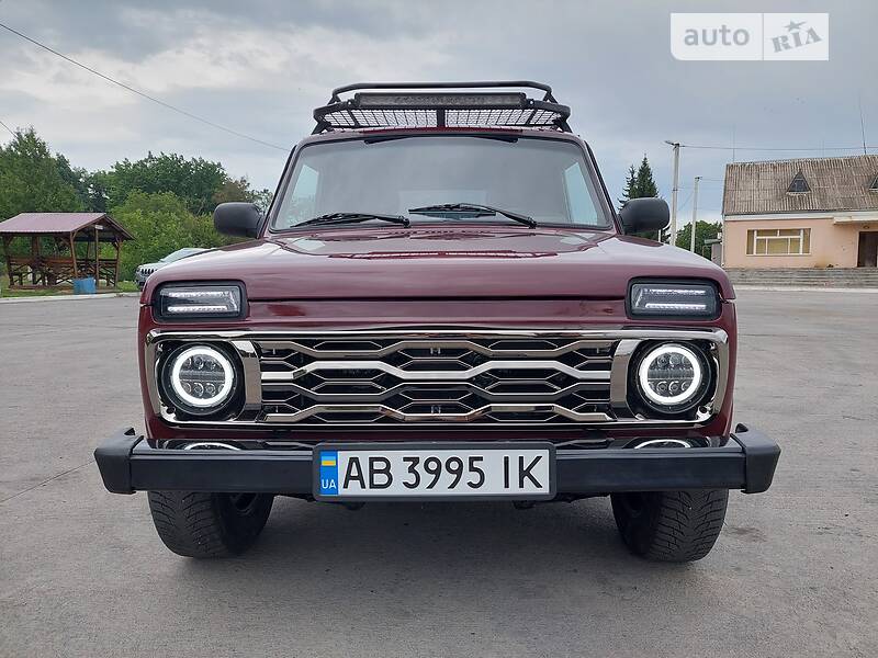 Позашляховик / Кросовер ВАЗ / Lada 21214 / 4x4 2013 в Жмеринці