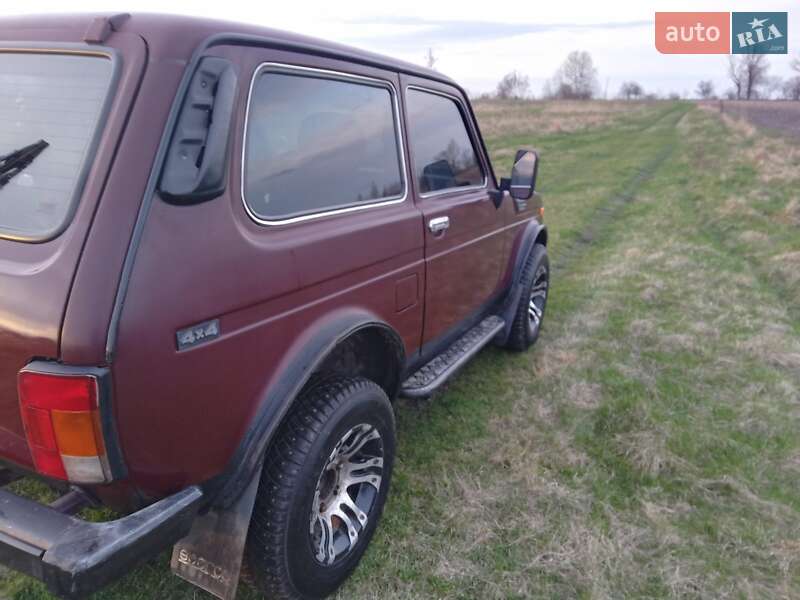 Позашляховик / Кросовер ВАЗ / Lada 21214 / 4x4 2007 в Козелеці
