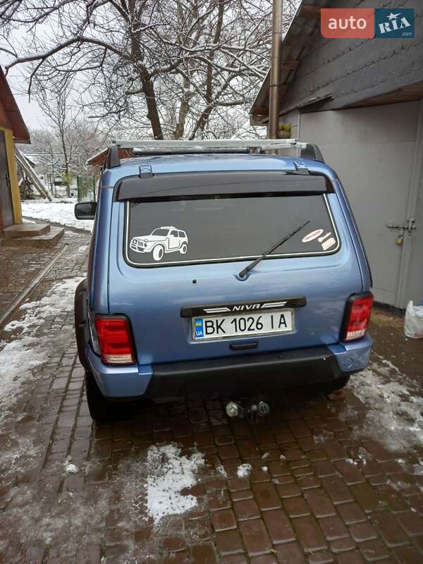 Позашляховик / Кросовер ВАЗ / Lada 21214 / 4x4 2007 в Рівному