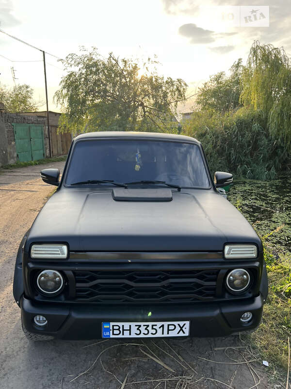 Внедорожник / Кроссовер ВАЗ / Lada 21214 / 4x4 2009 в Белгороде-Днестровском