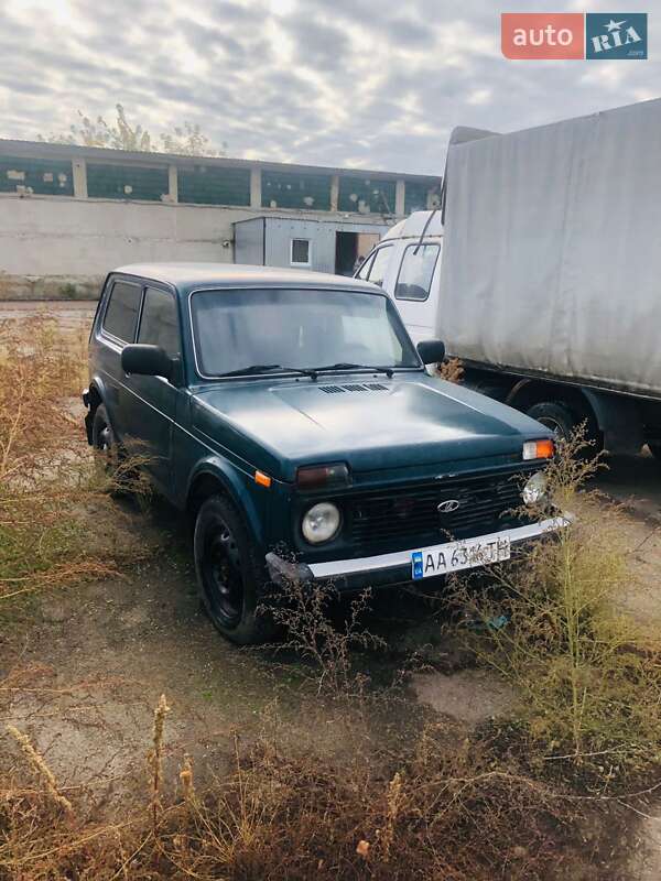 Внедорожник / Кроссовер ВАЗ 21214 / 4x4 2010 в 