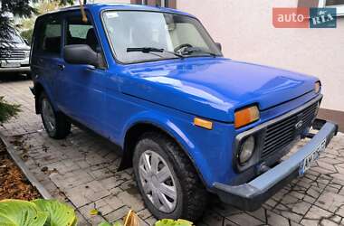 Внедорожник / Кроссовер ВАЗ / Lada 21214 / 4x4 2010 в Андрушевке