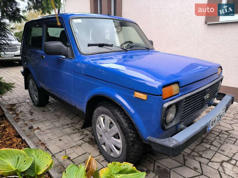 Внедорожник / Кроссовер ВАЗ / Lada 21214 / 4x4 2010 в Андрушевке