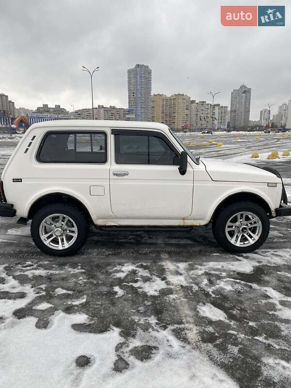 Внедорожник / Кроссовер ВАЗ / Lada 21214 / 4x4 2007 в Киеве
