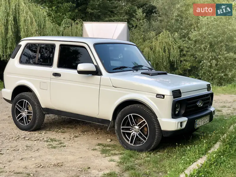 Позашляховик / Кросовер ВАЗ 21214 / 4x4 2014 в 