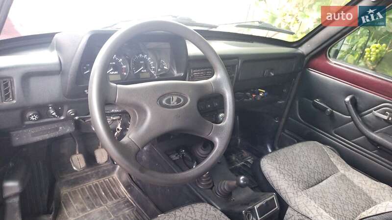 Позашляховик / Кросовер ВАЗ / Lada 21214 / 4x4 2008 в Сумах