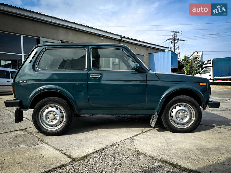 Внедорожник / Кроссовер ВАЗ / Lada 21214 / 4x4 2005 в Усатово