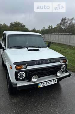 Позашляховик / Кросовер ВАЗ / Lada 21214 / 4x4 2009 в Хмельницькому