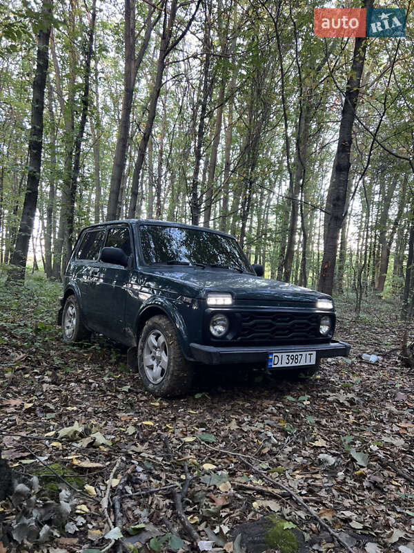 Позашляховик / Кросовер ВАЗ / Lada 21214 / 4x4 2011 в Вінниці