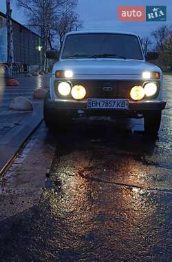 Внедорожник / Кроссовер ВАЗ / Lada 21214 / 4x4 2011 в Березовке