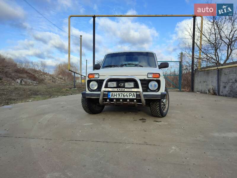 Внедорожник / Кроссовер ВАЗ / Lada 21214 / 4x4 2011 в Барвенкове