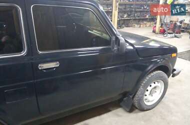 Внедорожник / Кроссовер ВАЗ 21214 / 4x4 2011 в 