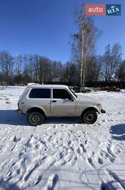 Позашляховик / Кросовер ВАЗ / Lada 21214 / 4x4 2009 в Бучі