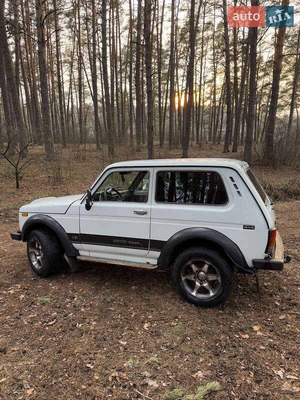 Внедорожник / Кроссовер ВАЗ / Lada 21214 / 4x4 2008 в Чернигове