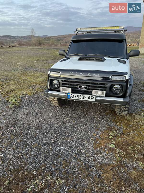 Внедорожник / Кроссовер ВАЗ / Lada 21214 / 4x4 2005 в Ужгороде