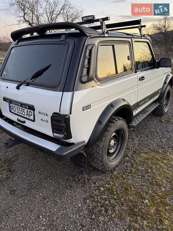 Внедорожник / Кроссовер ВАЗ / Lada 21214 / 4x4 2005 в Ужгороде