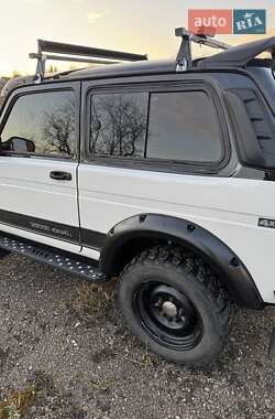 Внедорожник / Кроссовер ВАЗ / Lada 21214 / 4x4 2005 в Ужгороде